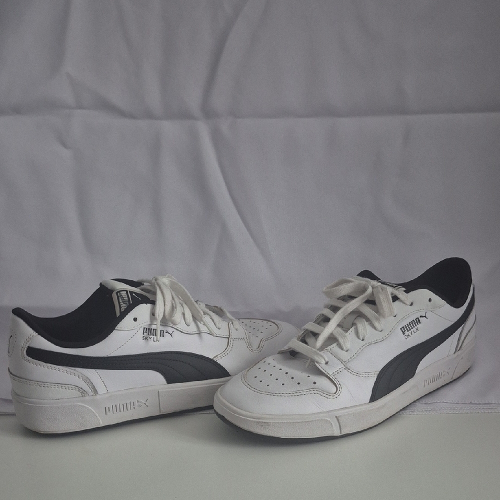 Puma Men's White and Black Sneakers